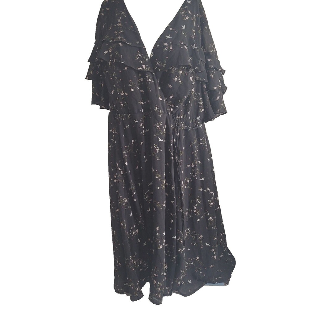 Torrid size 2 dress flutter v-neck crane flower lining short sleeve black
